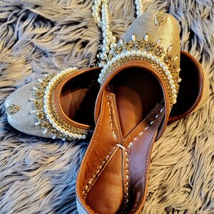 Zari embroidery tilla work khussa/ Punjabi jutti/ Indian khussa/ Pakistani khussa/ wedding shoes size 8