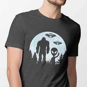 Aliens shirt, Funny Alien Tee, alien spaceship tee, Funny UFO Shirt, Alien Space Shirt, Alien Graphic Tee, Sci-Fi Shirt, Bigfoot Shirt