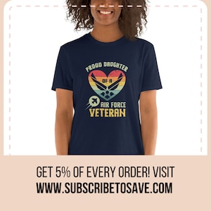 空軍退役軍人の娘のTシャツ、退役軍人の娘への贈り物、空軍退役軍人の娘のシャツ、誇り高き軍人娘のTシャツ、カスタムファミリー