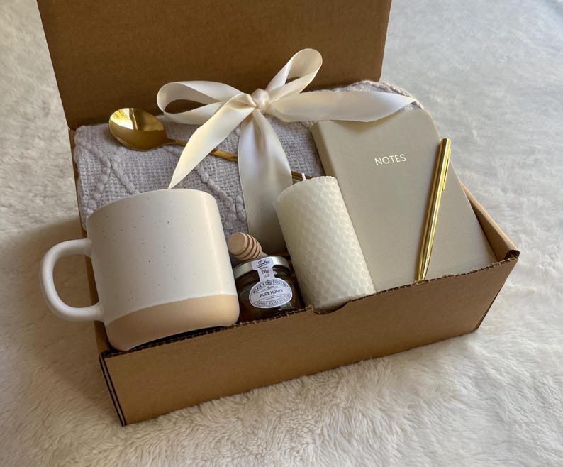 Cozy Gift Box for Her, Self Care Gift Box, Mothers Day Gift Set For Her Mom, Miss You Box, Sending a Hug, Gift for Colleagues, Cute Gift Box