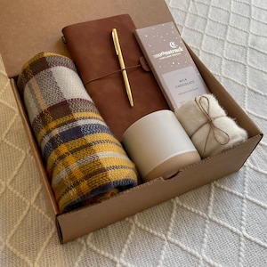 Christmas Gift Box, Christmas Self Care Box, Hygge Christmas Gift, Hygge Gift Box, Christmas Gift Basket, Holidays Gift Set, Women Gift Box