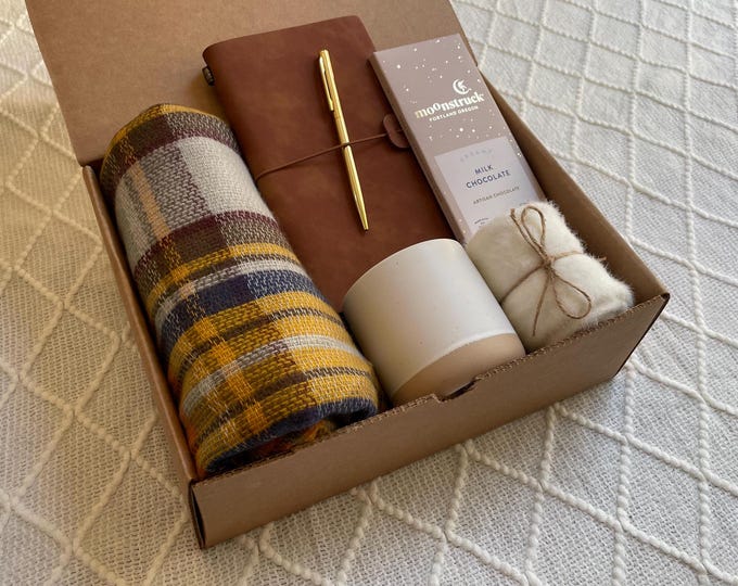 Christmas Gift Box, Christmas Self Care Box, Hygge Christmas Gift, Hygge Gift Box, Christmas Gift Basket, Holidays Gift Set, Women Gift Box