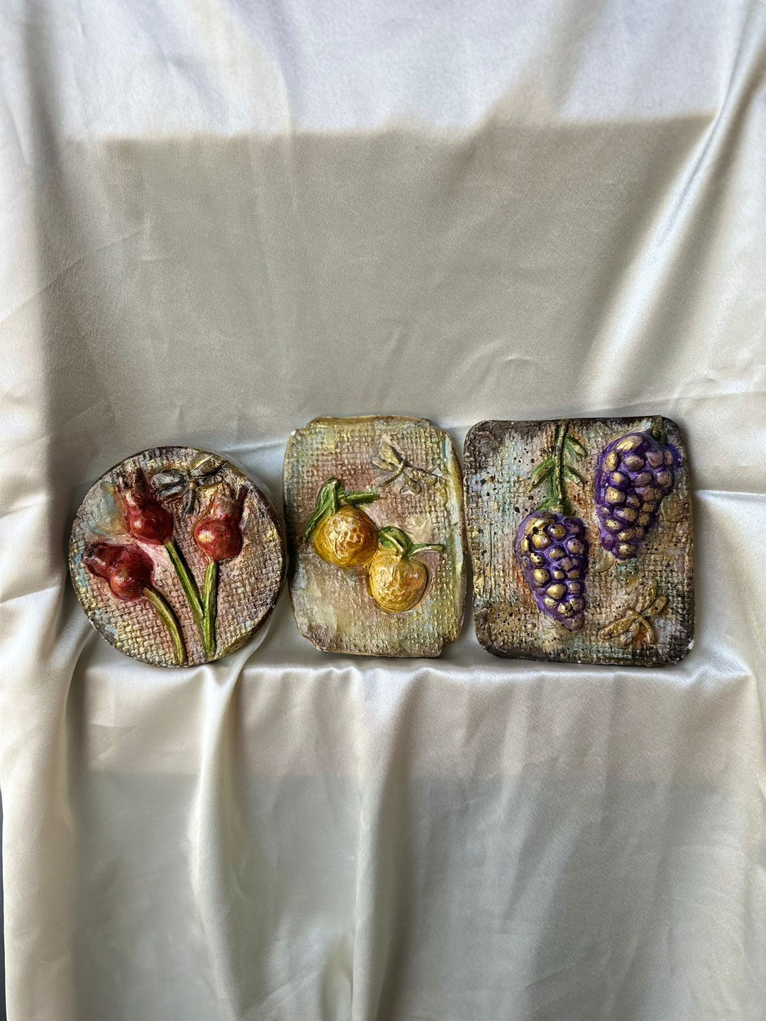 Red Berry Botanical Bas-relief Kitchen Flower Tile Farmhouse Round ...
