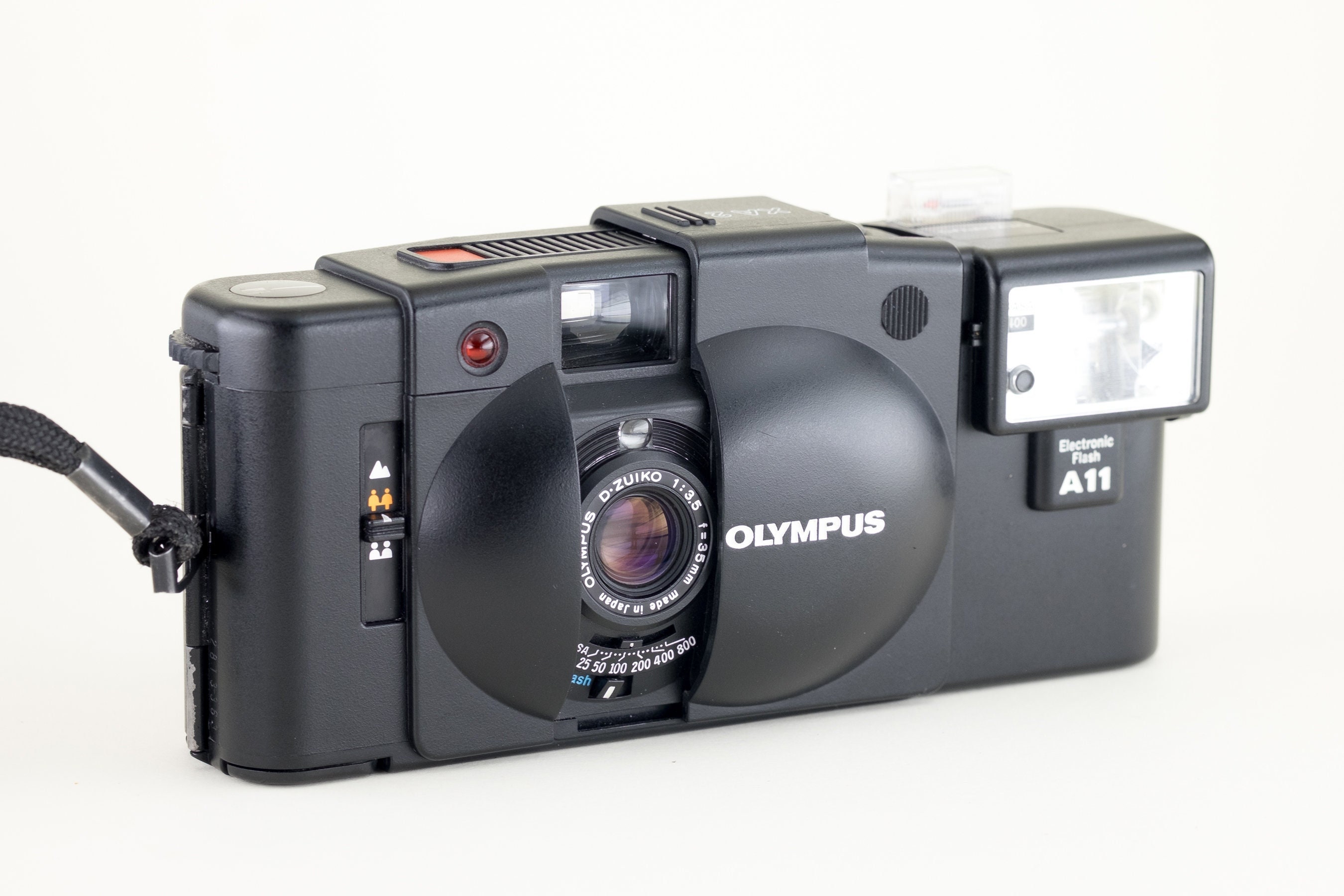 OLYMPUS オリンパス 35mm カメラ レアなブルー XA2 A11-