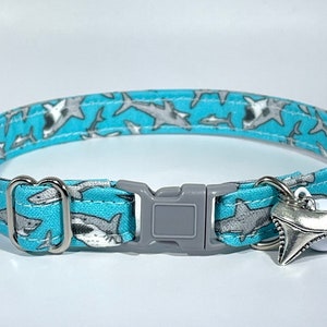 Cat Collar- "Shark Attack" Adjustable Breakaway Safety Quick-Release Collar, Great White Shark, ocean, blue, jaws, sea, shark tooth, beach
