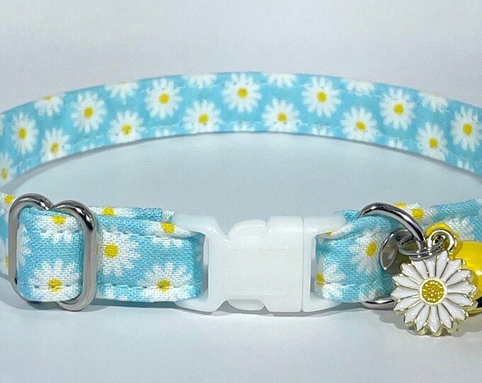 Cat Collar- “Blue Daisies" Adjustable Breakaway Collar