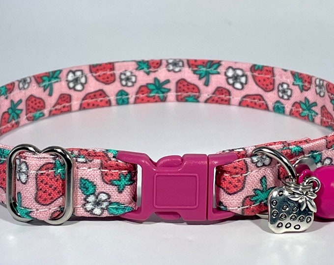 Cat Collar- "Summer Strawberry" Adjustable Breakaway Collar