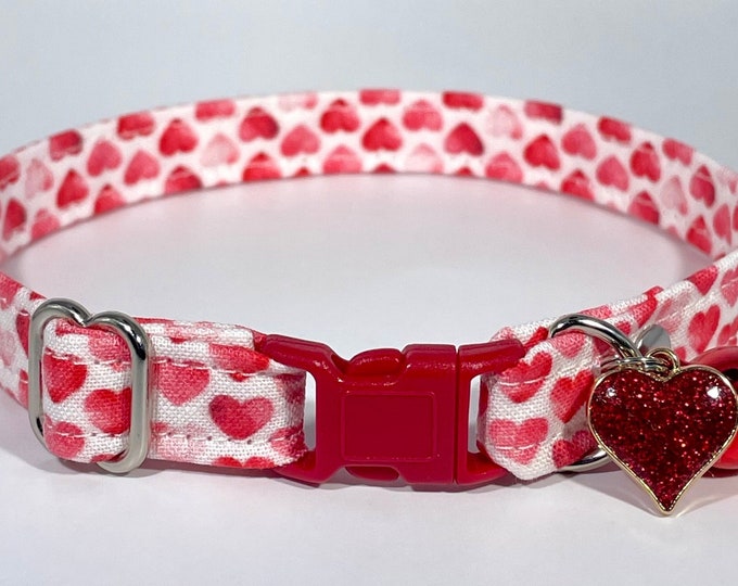 Cat Collar- "Tiny Hearts” Adjustable Breakaway Collar