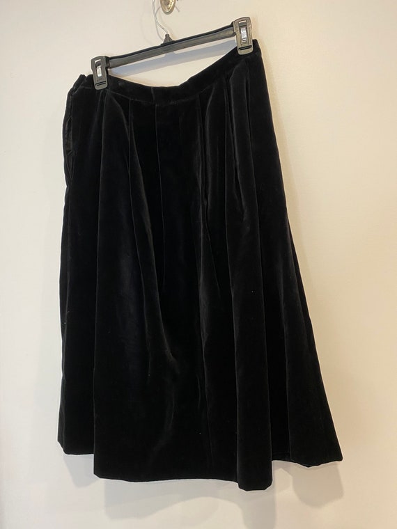 Vintage Black Velvet A-Line Circle Skirt - image 5