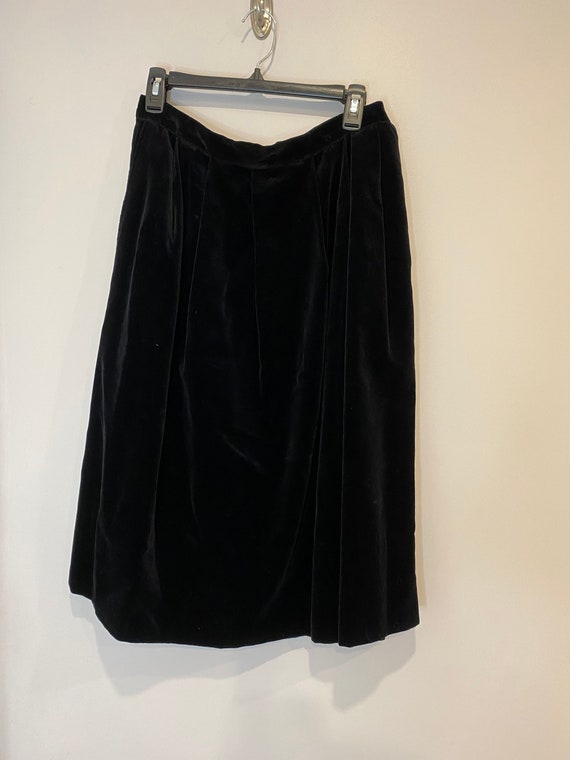 Vintage Black Velvet A-Line Circle Skirt - image 4