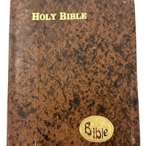 Vintage Holy Bible KJV Collins World Basic Bible Brown Cover Self-Pronouncing