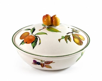 Royal Worcester Evesham Vale Covered Casserole Dish 8.5 Inch Vintage England Fruit Pattern Lidded Serving Dish