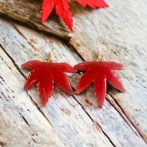 Dried Real Maple Leaves  Earrings - Resin Covered Maple Leaves  Earrings - Pressed Maple Leaves Earrings - Fall / Autumn Earrings