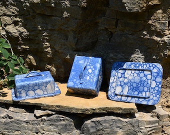 Handmade ceramic butter dish "Bubbles" with butter rim and handle in different colors