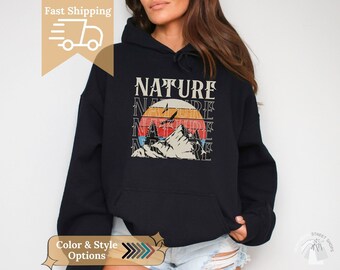 Hoodie Retro Mountain Sunset Gift for Outdoor Lover Nature Enthusiasts Hooded Sweatshirt Nature Inspired Graphic Hoodies for Adventure Hiker