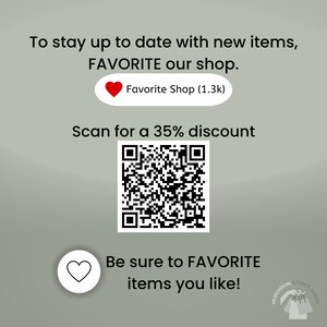 K&ouml;nnte beinhalten: Eine Werbegrafik auf grauem Hintergrund mit dem Text &bdquo;Um &uuml;ber neue Artikel auf dem Laufenden zu bleiben, FAVORITEN Sie unseren Shop.&ldquo; Enth&auml;lt ein Herzsymbol und den Text &bdquo;Lieblingsshop (1,3k)&ldquo;. Enth&auml;lt auch einen QR-Code und den Text &bdquo;Scannen f&uuml;r 35 % Rabatt&ldquo;.