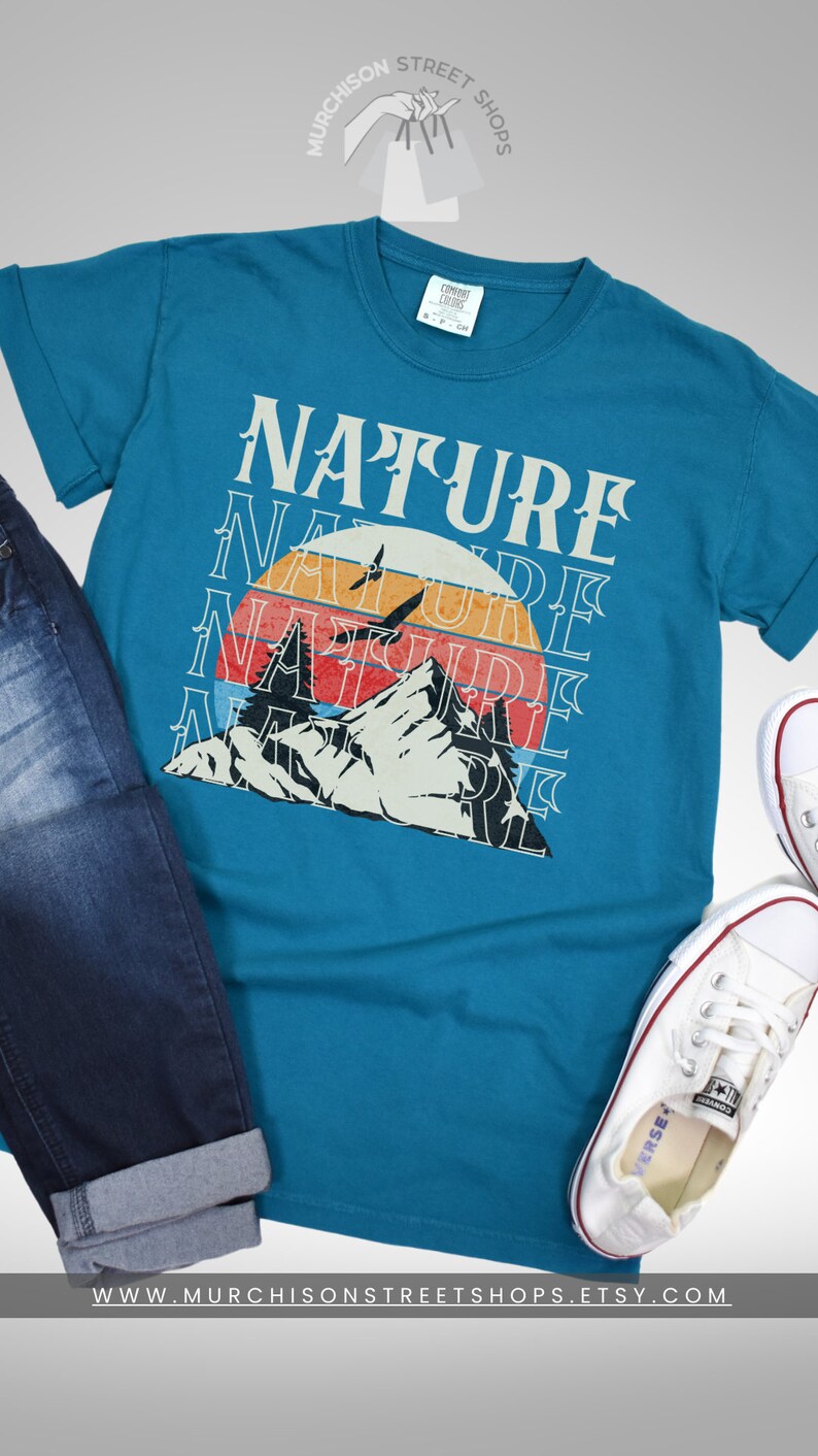 Retro Wilderness Collection Mountain Print Design Nature Inspired Pattern Adventure Style Graphics Premium Cotton Material Comfortable Daily Wear Perfect Gift Option Classic Outdoor Fashion Vintage Theme Details Casual Style Essential