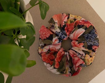 Soft Cotton Floral Scrunchie, Washable Hair Band, Upcycled Fabric Hair Tie, Sustainable Boho Accessory, Handmade Hair Rubber