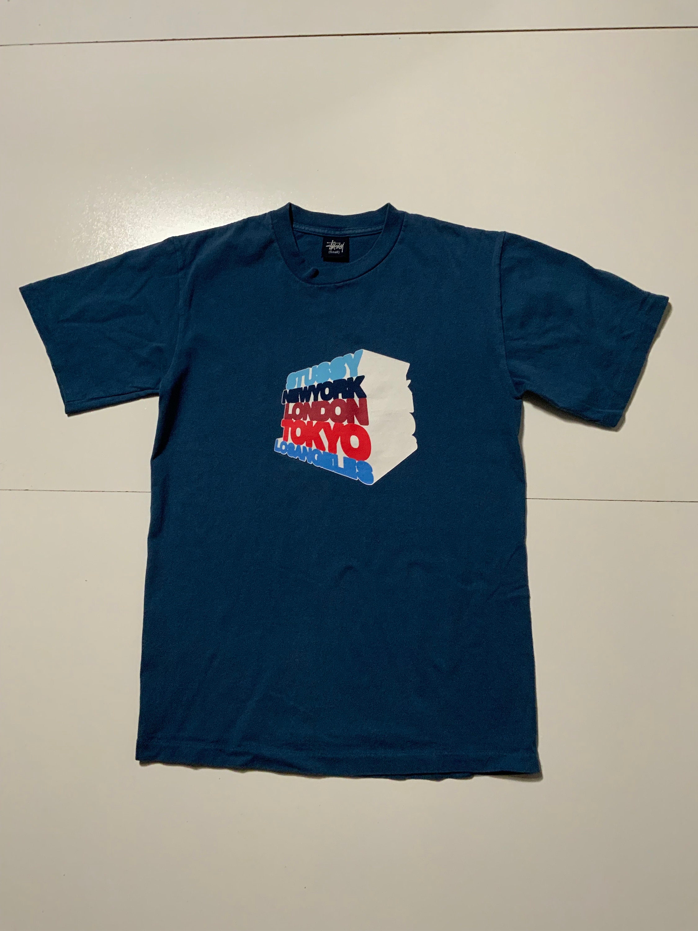 【OLD STUSSY】Stussy World Tour Chuck Taylor Tee Stüssy World Tour – Stüssy