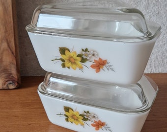 Plats triangulaires opalins motif Autumn Glory en Pyrex 2 des années 1970 avec couvercles transparents pour four, réfrigérateur, livraison gratuite