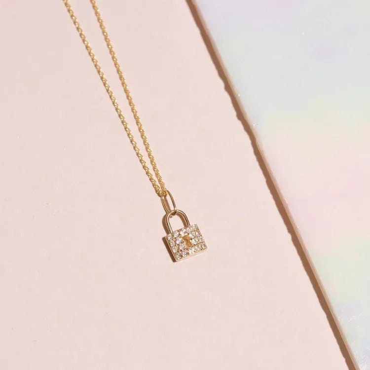 Louis Vuitton Lock & Key Chunky Necklace – Little Paris Collective