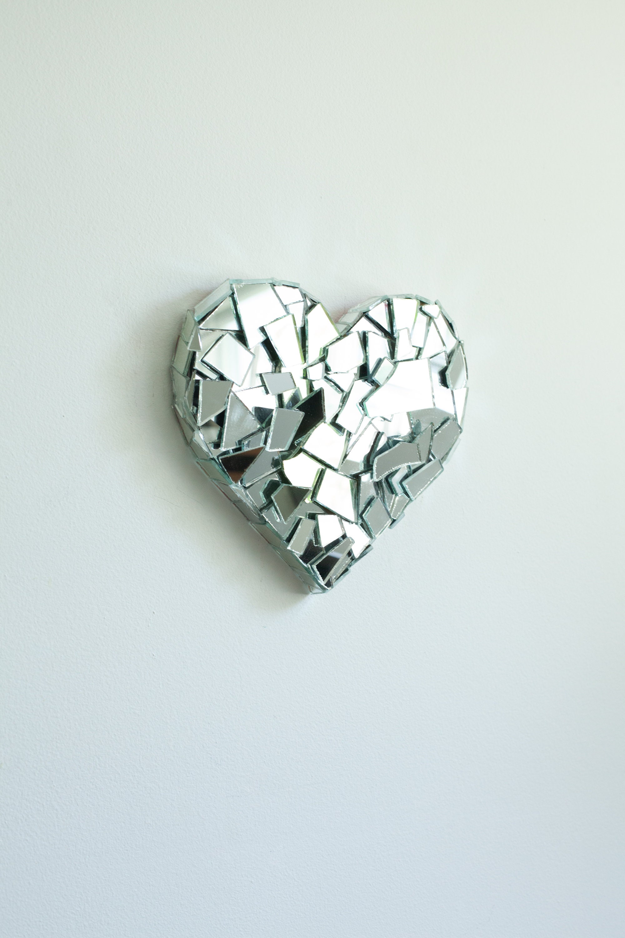 Glass Broken Heart, 3D Sculpture Art, Mirror Art, Metallic Art, Abstract 3d  Paint, Disco Ball, Disco Balls, Textured, Minimalist Art - Etsy, image size:2000x3000