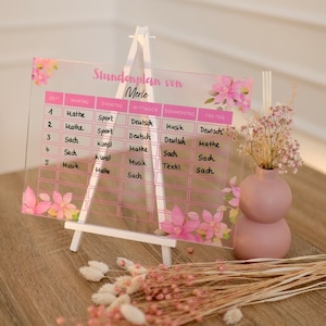 Stundenplan "Blumenliebe" aus Acrylglas | mit Tisch Staffelei | abwischbar | Schulplaner | rosa Kalender für die Grundschule | nachhaltig