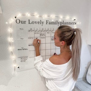 4 namen Familieplanner | Planner voor vier personen | Gepersonaliseerde maandplanner van acrylglas | Familiekalender voor aan de muur
