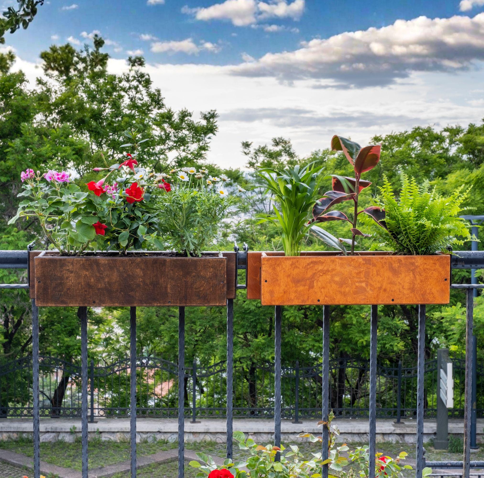 Partial Sun Railing Box Wooden Railing Planter Box for Balcony, Rectangle Garden Planter With ...