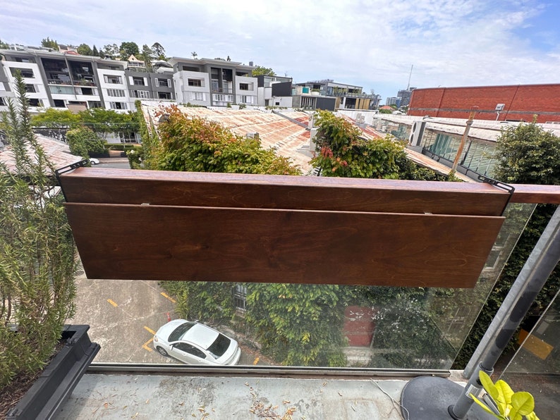 Mesa de bar plegable personalizable que ahorra espacio para barandillas de terraza, terraza, azotea y porche, balcón Mesa de bar plegable para exteriores imagen 5