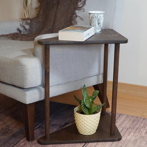 Unique corner table deals