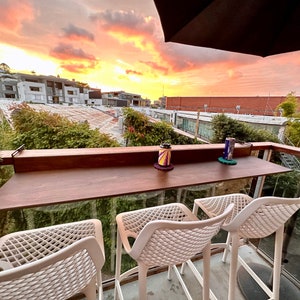 Mesa de bar plegable personalizable que ahorra espacio para barandillas de terraza, terraza, azotea y porche, balcón Mesa de bar plegable para exteriores imagen 6