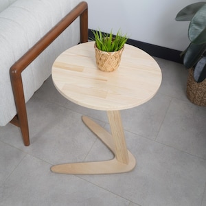 C Shaped End Side Coffee Table: Round Wood Small Coffee Table for  Sofa Under Couch, Mid Century Modern