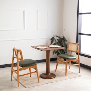 We combine square dining table with tulip leg round side oak wood dining room table. Here is small space table 2 to 4 person seat table as a home kitchen furniture! This oak wood dine table will be absolutely fantastic space saving table