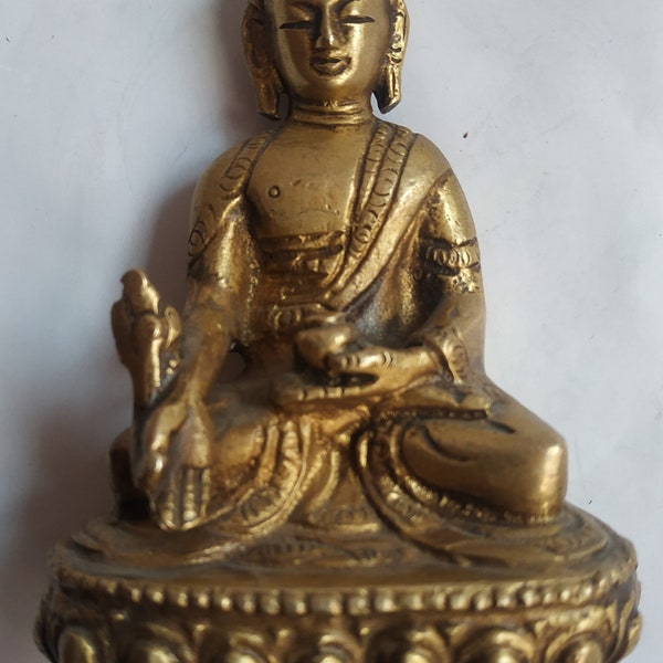 Brass Medicine Buddha, Nepali ,Tibetan Handcrafted  Brass Statue | For healing, meditation, yoga, prayer, living room