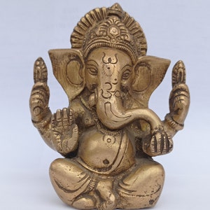 11cm tall /840gm Brass Ganesh Statue,Ekdanta Ganapati,Nepal Handcrafted Statue