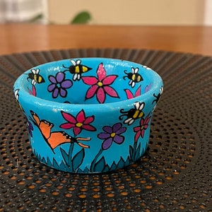 Hand-painted small decorative ceramic bowl for rings/jewelry.
