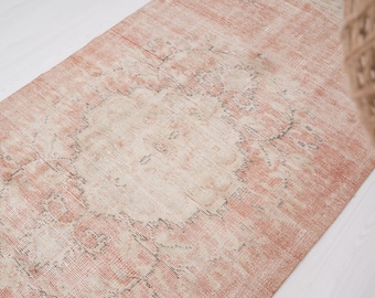 ランナーラグ　ヴィンテージラグ　トルコラグ ヴィンテージ トルコ ランナー ラグ 2 x 8 フィート - Etsy 日本