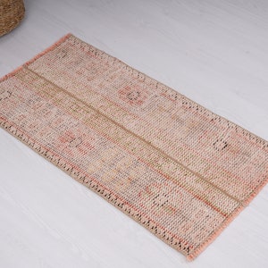 2x3 Rug, Small Turkish Rug, Vintage Small Rug, Small Oushak Rug, Mini Rug, Handmade Rug, Soft Mini Rug, Door Mat Rug, Small Rug 2x3, 124