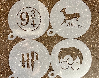 Harry Pottery Kaffee Schablonen,zauberer, hp, Auswahl von 10 Designs, Cappuccino Duster, Café