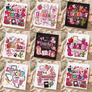 Può includere: Una collezione di nove tele quadrate con illustrazioni colorate e il testo 'She's a Teacher I Can Tell'. I disegni includono mele, stivali da cowboy, matite, quaderni, cactus e forme del Texas in vari temi di colore.