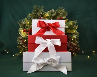 Christmas Magnetic Closure Box, Holiday Gift Box, Luxury Gift Box, Customizable, Keepsake Box, Satin Ribbon, 5 Sizes