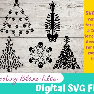 Könnte beinhalten: Fünf schwarz-weiße SVG-Dateien von Weihnachtsbäumen, die mit Schädeln und Knochen verziert sind. Der Text "Shooting Blank Files" und "Digital SVG File" befindet sich am unteren Rand des Bildes.