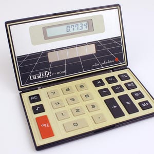 Rare 1970s Digitech Deluxe Solar Calculator F-800E Foldover Flip Hard Case Taiwan, Vintage Pocket Calculator