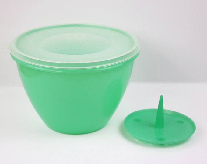 Vintage 60s Tupperware Crispit Jadeite Lettuce Keeper 679 W/ Spike 681