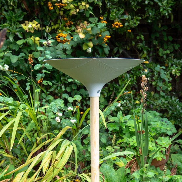 Cinzano | Bird bath 3D printed in bioplastic with pine post | great for encouraging garden birds