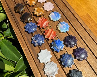 Sole di cristallo intagliato a mano da 3 cm, sole di pietre preziose, per la creazione di gioielli, cristallo curativo, pietra tascabile, regalo di cristallo