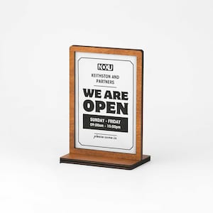 Porta menù da tavolo in legno, cartello per bar per matrimoni, porta numero da tavolo, espositore per menù bevande - Supporto da tavolo rustico per formati A5 e A6 in 3 colori