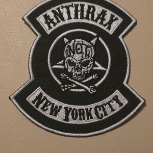 Anthrax – NYC Totenkopf-Logo-Ausschnitt – Aufbügelbarer, gestickter Aufnäher für Kampfjacken