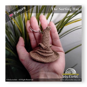 Sorting Hat  keychain - Amigurumi Crochet Pattern -  PDF File  English